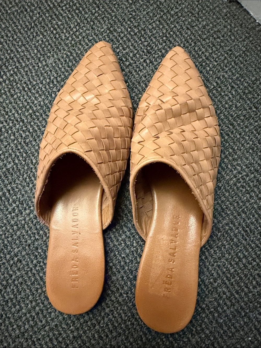 Freda Salvador Tan nude woven leather slides mules shoes 7 7.5